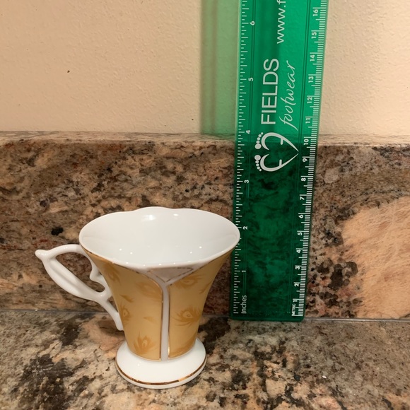 NEW! Fancy cup and saucer set - Picture 6 of 6